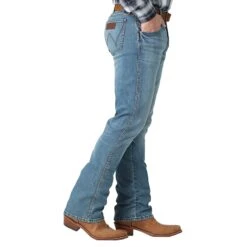 Wrangler Men's Retro Slim Fit Bootcut Jeans -The Cowboy Shirt Sales Store 112323403 02
