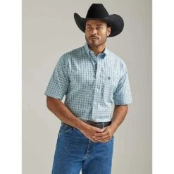 Wrangler Men's George Strait Short Sleeve Button Down