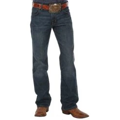 Wrangler Men's Retro Slim Fit River Wash Jeans -The Cowboy Shirt Sales Store 77MWZRW front